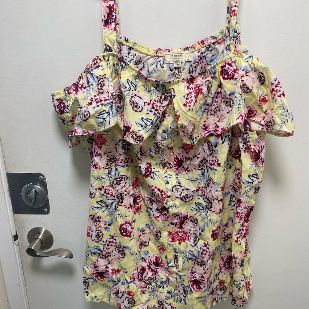 No Comment Plus, 3X, Yellow and Red Ruffled Floral Camisole, faux button front